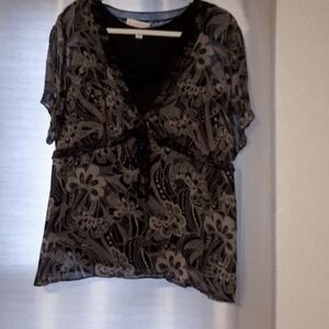 JM Collection 16W womans 2 piece black camisole and sheer black & gray blouse.